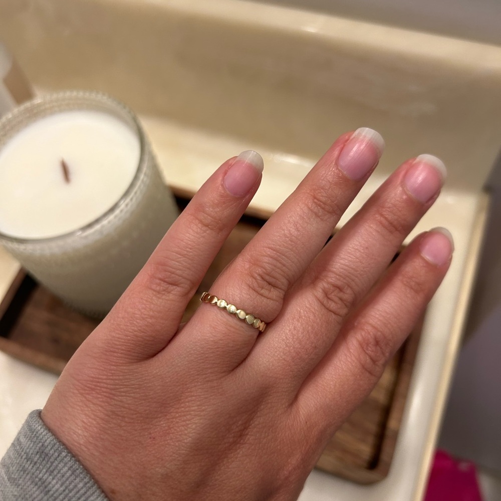 Elegant Mejuri 14kt Gold Dot Ring size 6